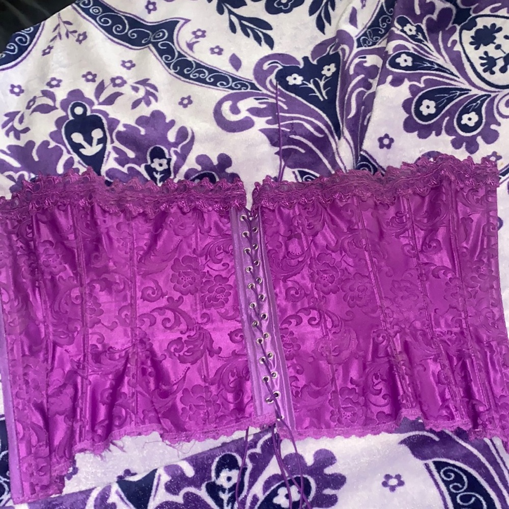 purple corset from brand fredericks of Hollywood